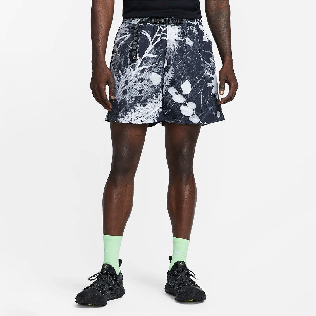 Short Nike ACG con cinturon