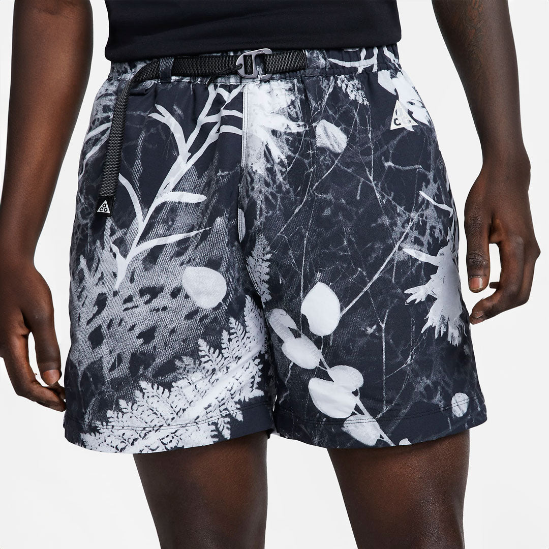 Short Nike ACG con cinturon