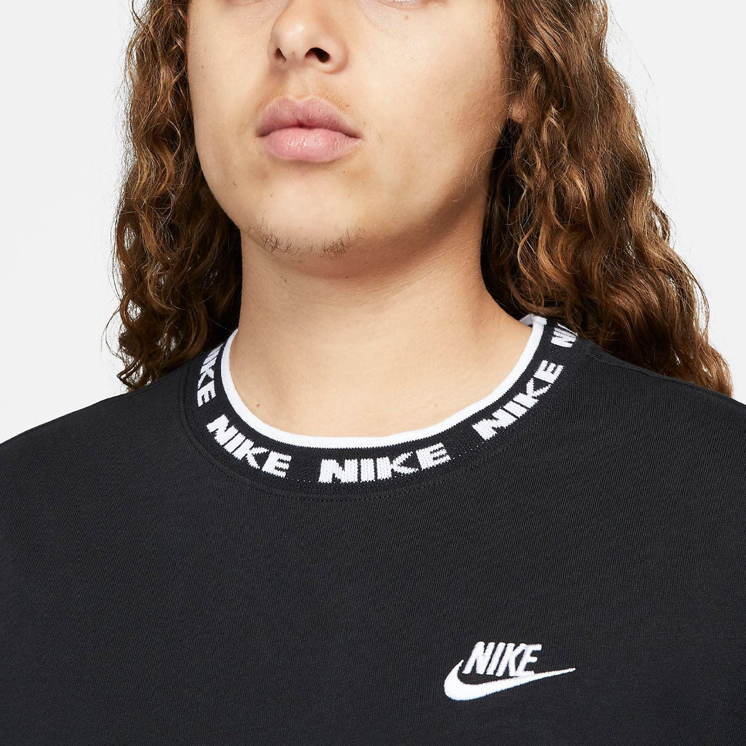Camiseta Nike Club Lettering