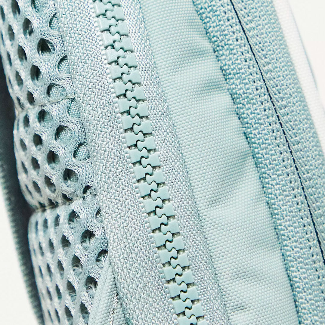 Crossbody bag Nike Essentials en gris