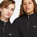 Buzo Nike Solo Swoosh 1/4 zip en negro