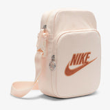 Crossbody bag Nike Heritage en rosa