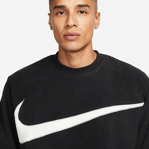 Buzo polar Nike en negro