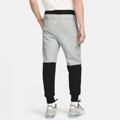 Pantalón Nike Tech