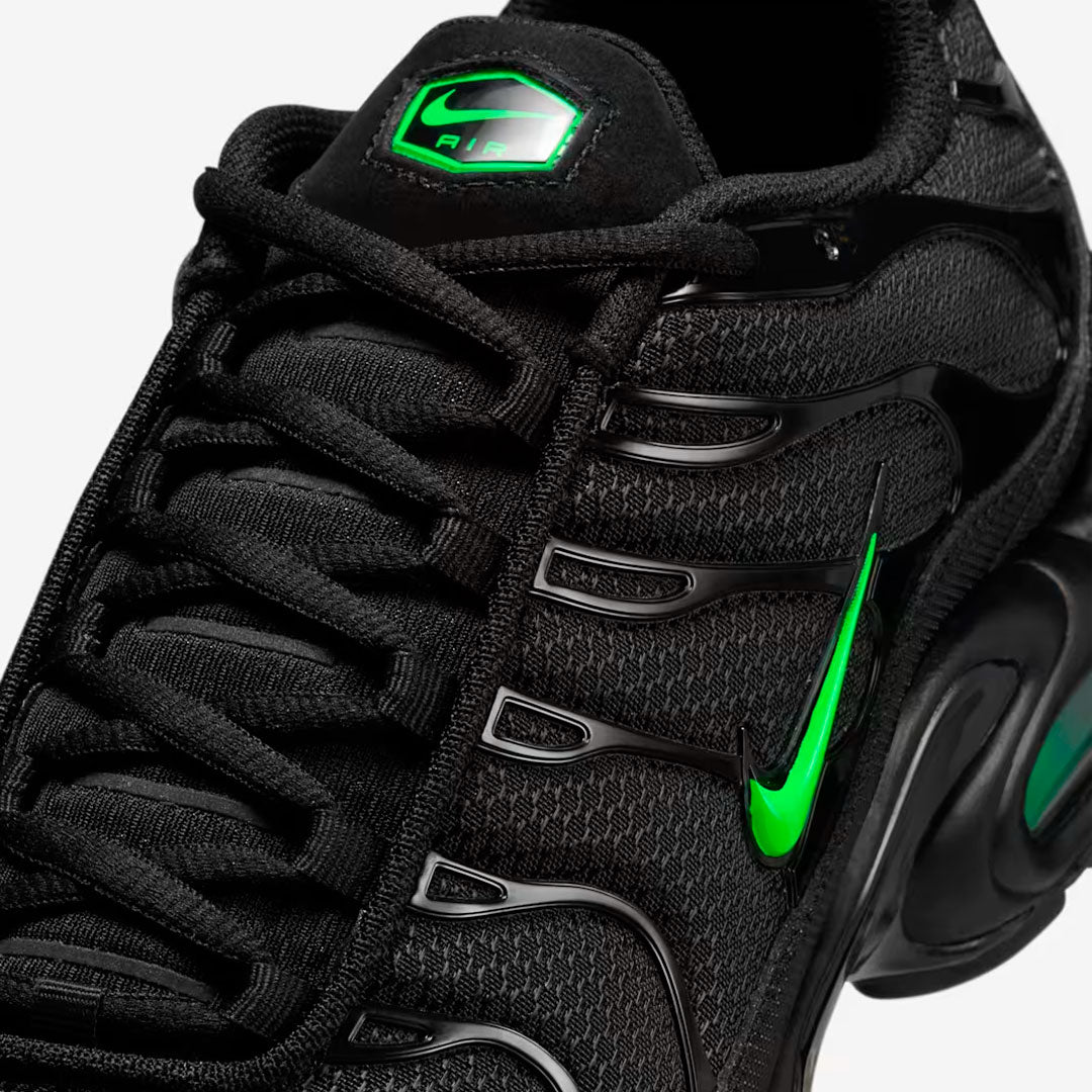 Nike Air Max Plus Black Green Strike