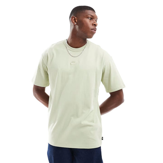 Camiseta Nike Essential Oversize en verde claro