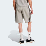 Short adidas Originals Stripe en gris