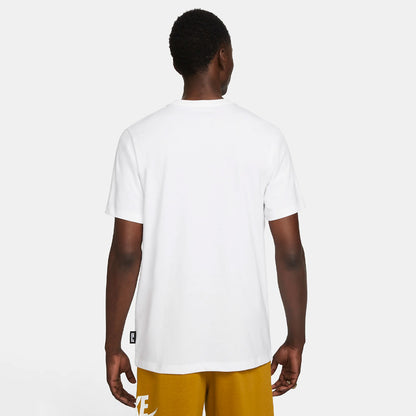 Camiseta Nike Swoosh by Nike en blanco