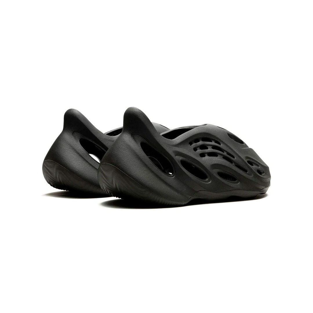 adidas Yeezy Foam RNR Carbon