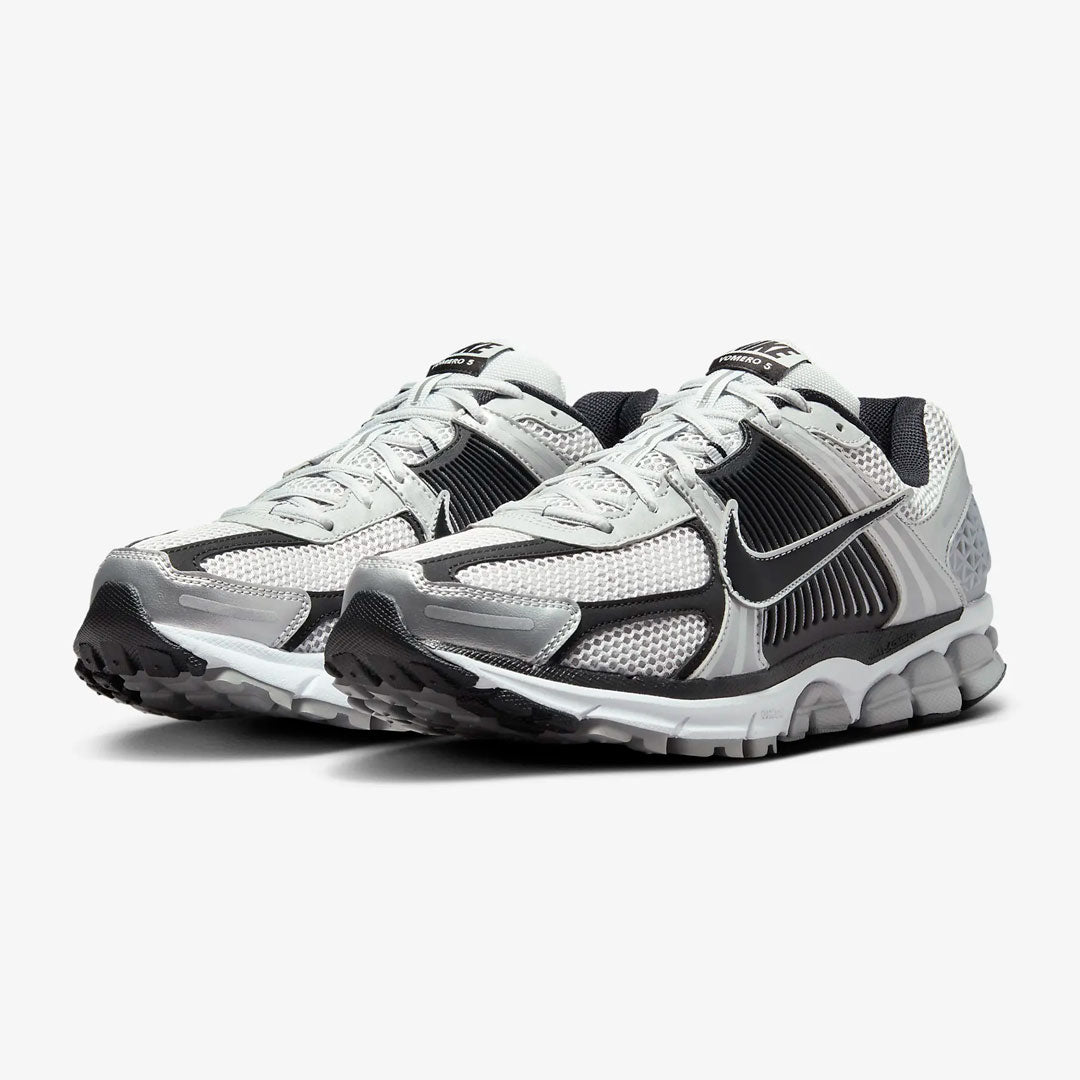 Nike Zoom Vomero 5 Metallic Silver Black