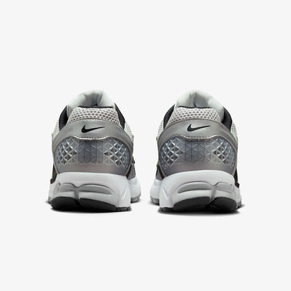 Nike Zoom Vomero 5 Metallic Silver Black