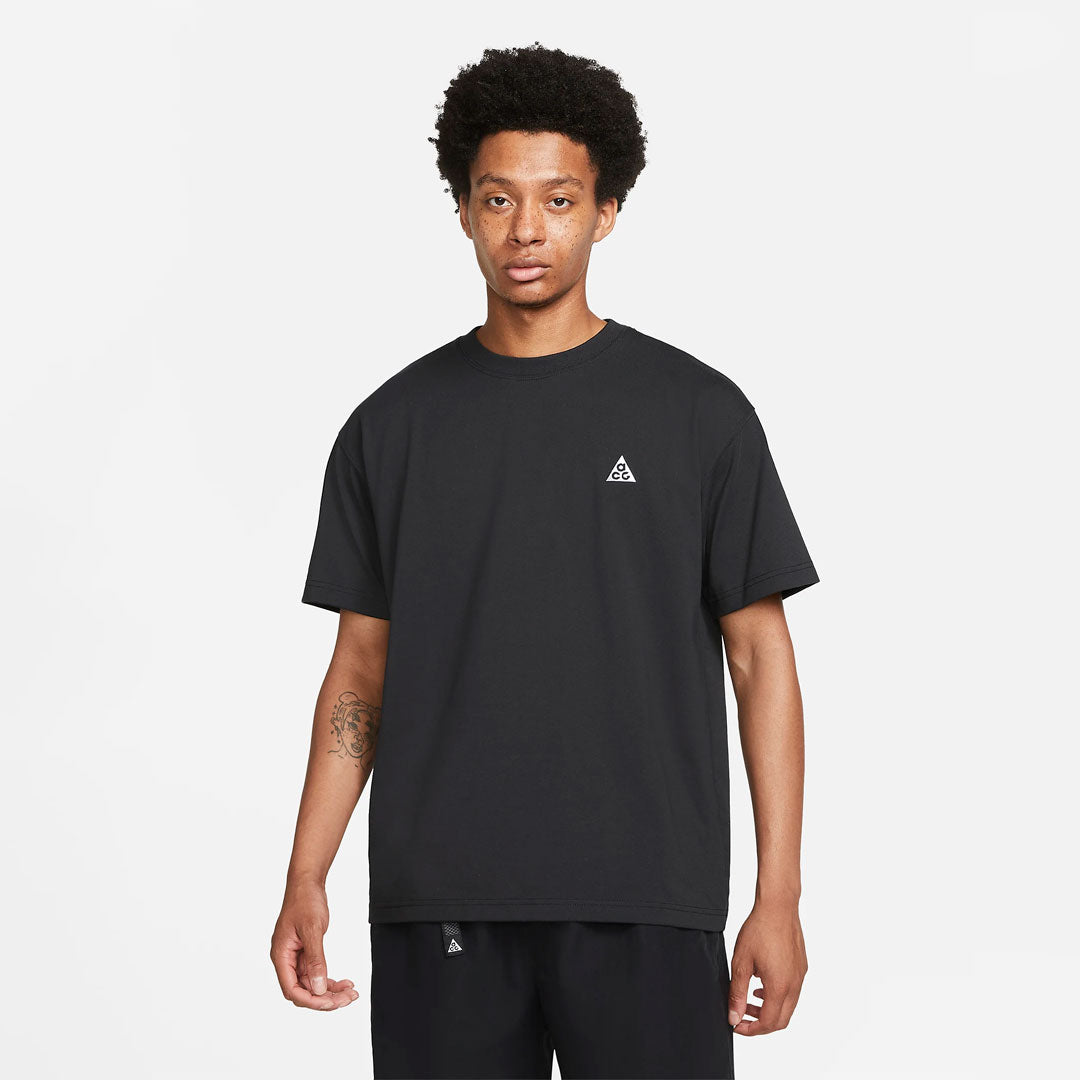 Camiseta Nike ACG en negro