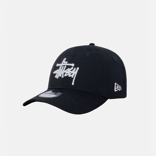 Gorro Stussy x New Era 9Twenty en negro