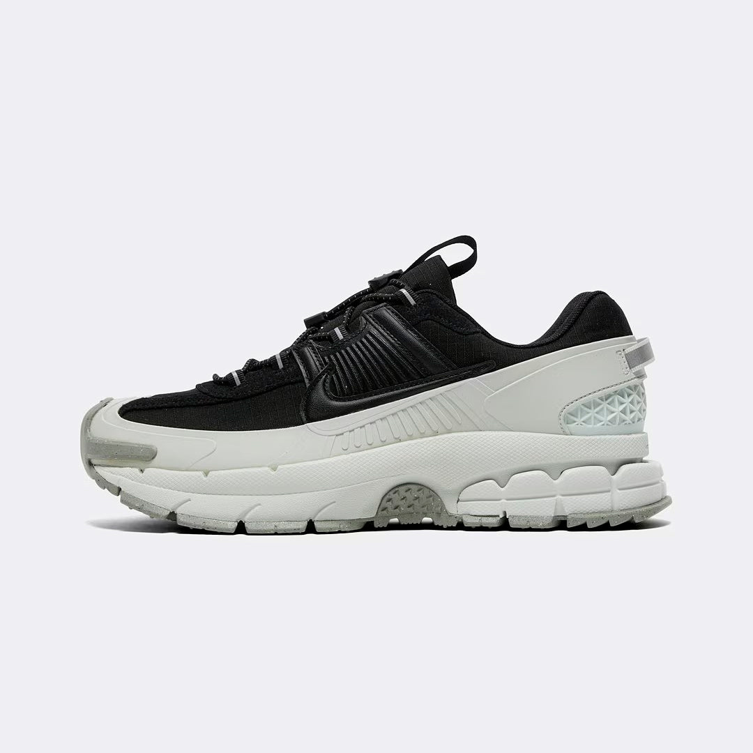 Nike Zoom Vomero 5 Roam Black Light Silver