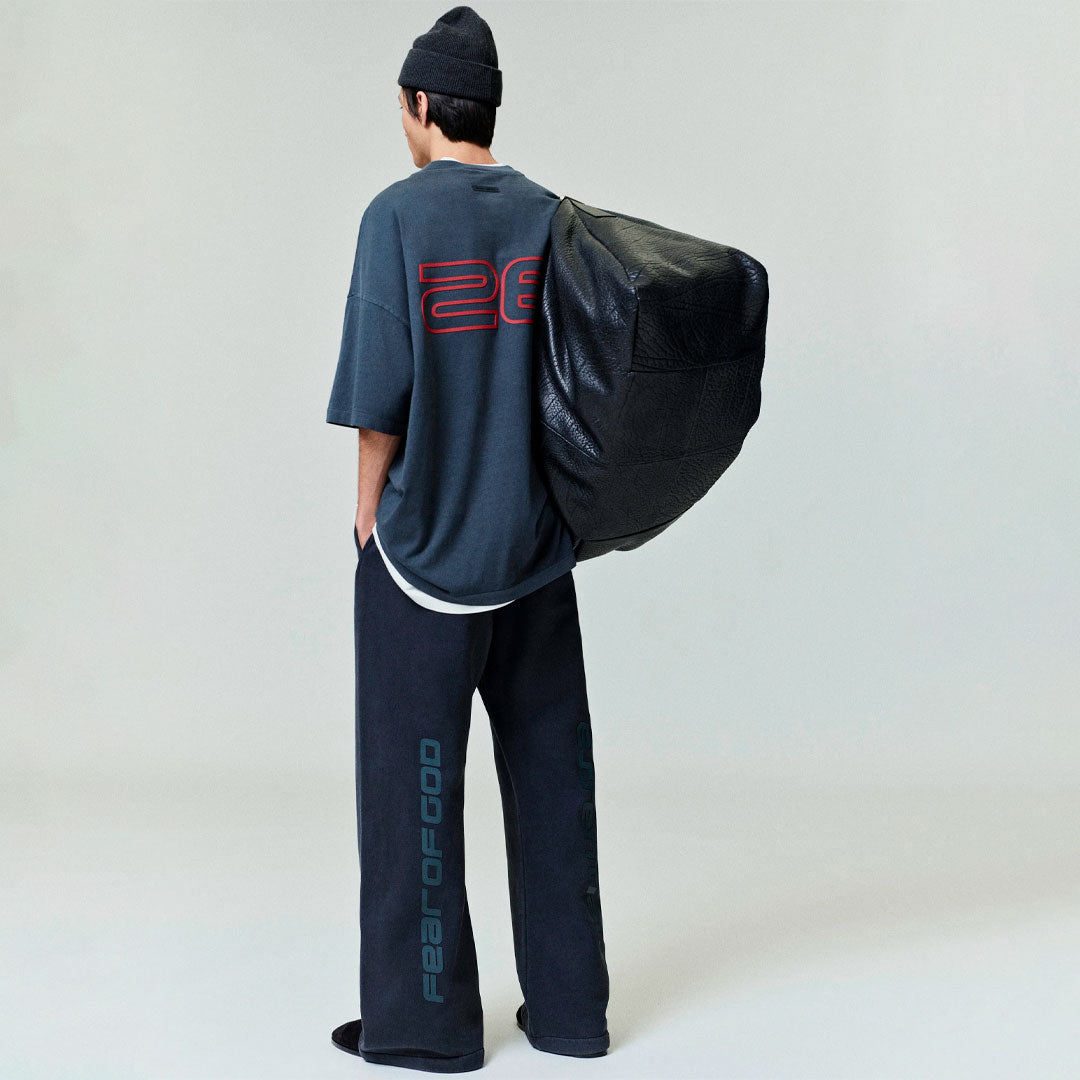 Camiseta Essentials Fear of God 90s Iron Grey