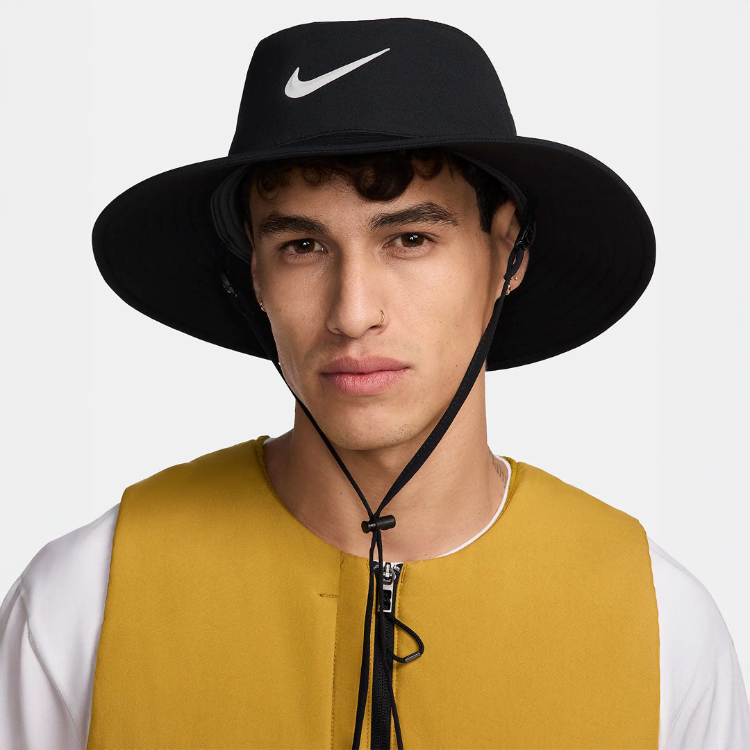 Gorro pescador Nike Apex en negro