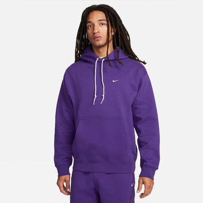 Hoodie Nike Solo Swoosh en violeta