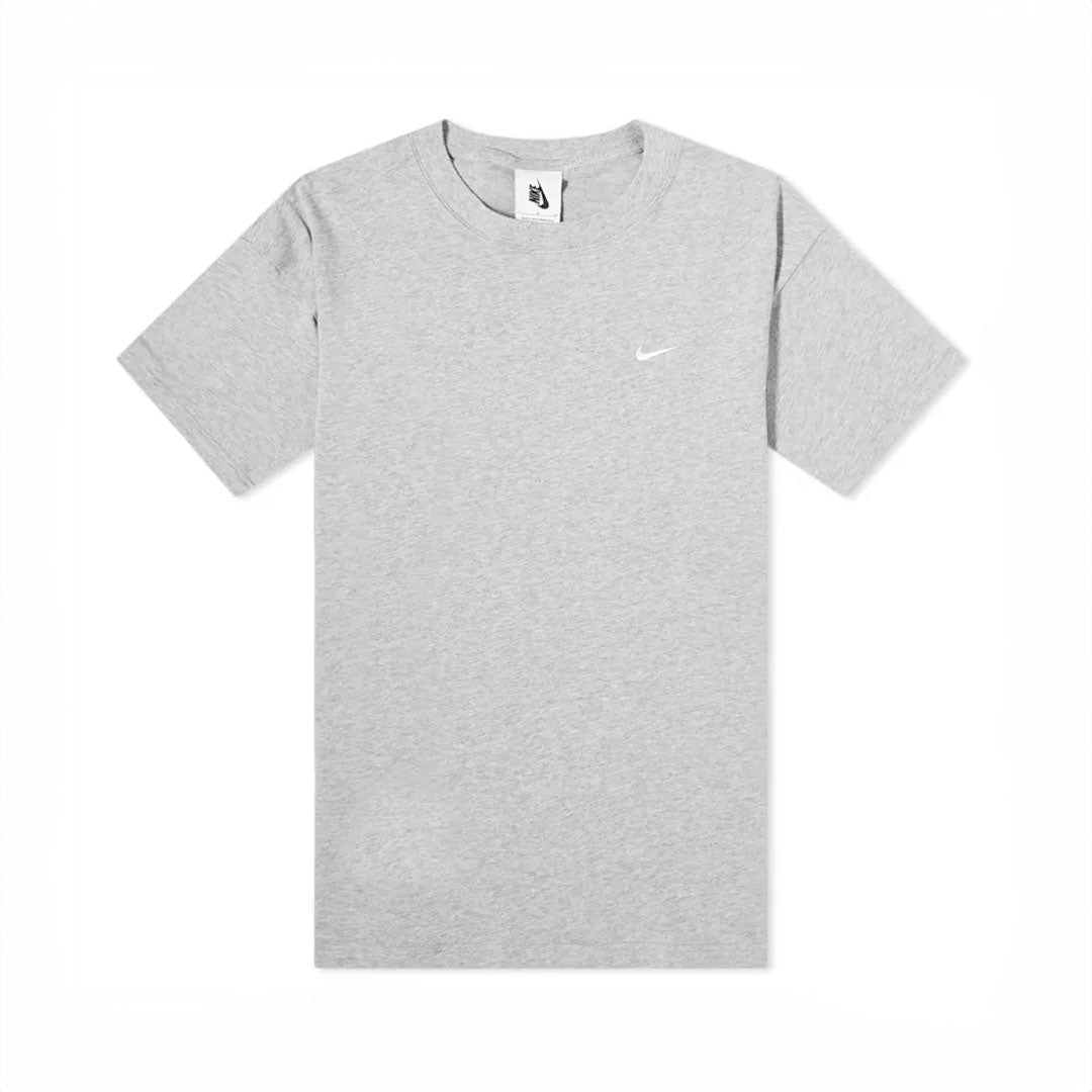 Camiseta Nike Solo Swoosh en gris