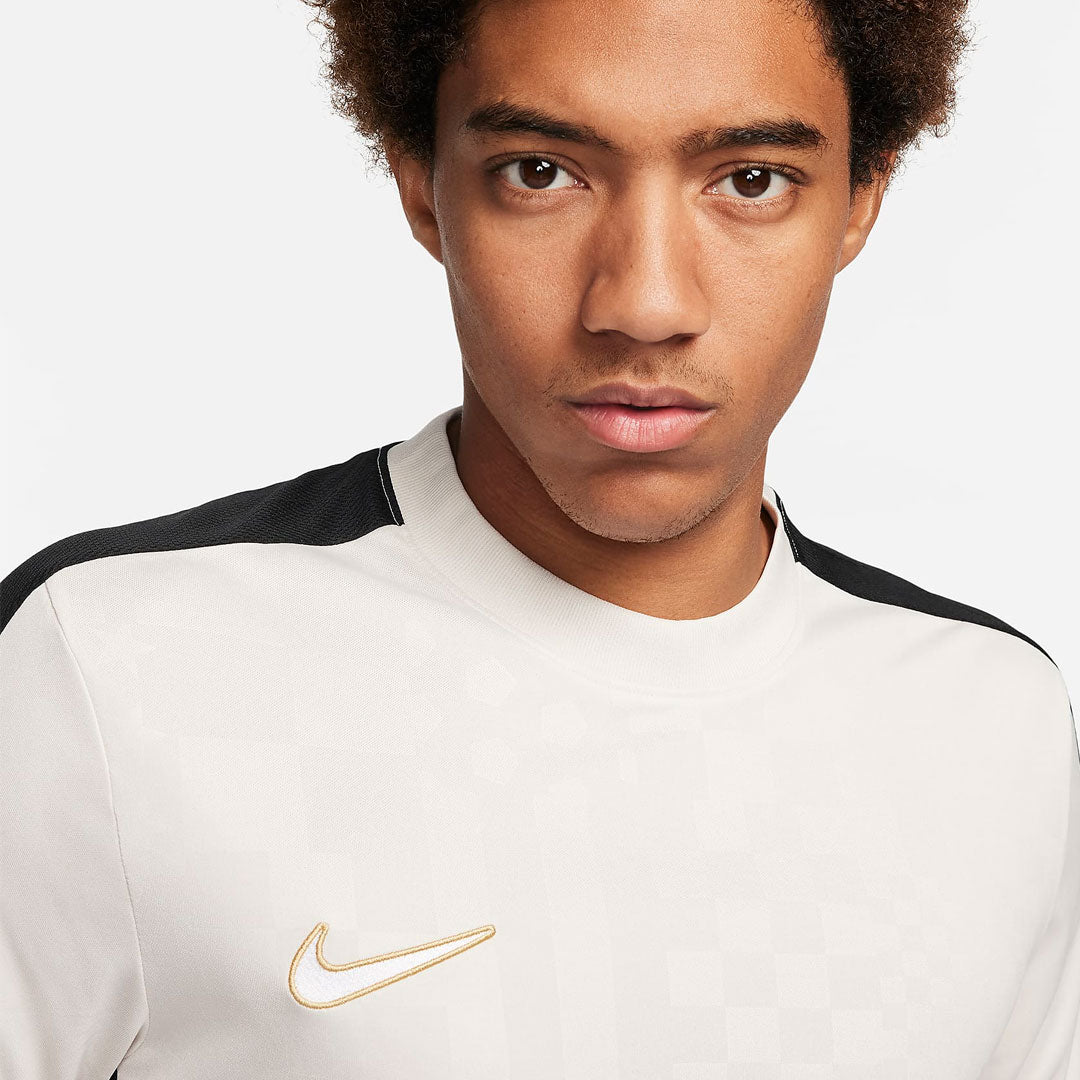 Camiseta Nike Dri-FIT Academy en blanco