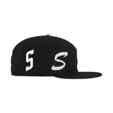 Gorro Supreme x New Era Multi S Logo en negro