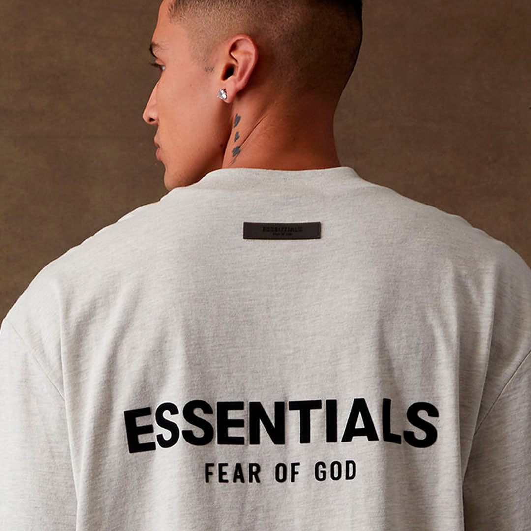 Camiseta Essentials Fear of God 'Light Oatmeal' FW22