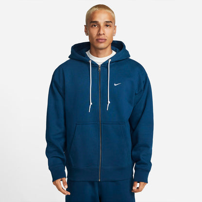 Campera Nike Solo Swoosh en azul