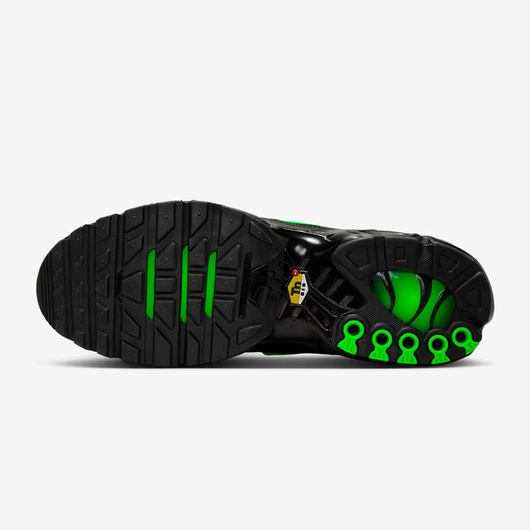 Nike Air Max Plus Black Green Strike